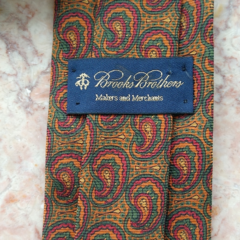 COMING VINTAGE Brooks Brothers Paisley Tie - Picture 2 of 2